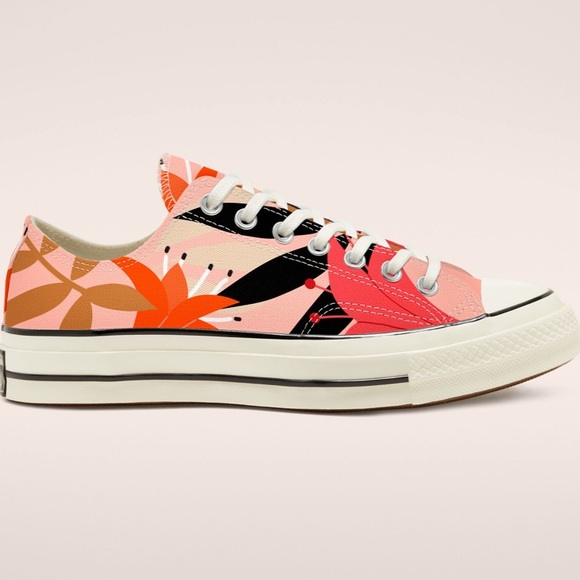 Converse Shoes - NIB / CONVERSE VINTAGE FLORAL CHUCK 70. Size 9
